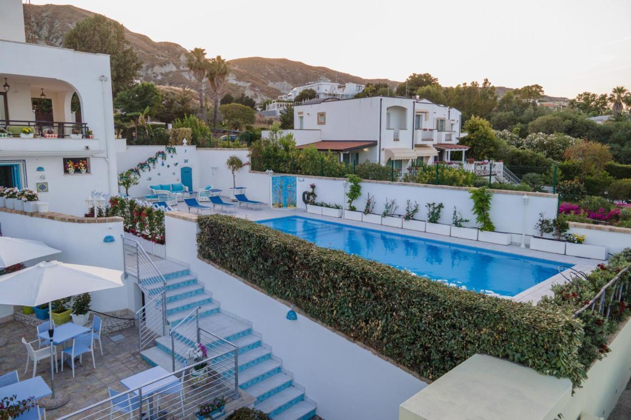 Almare B&B Crotone Bagian luar foto