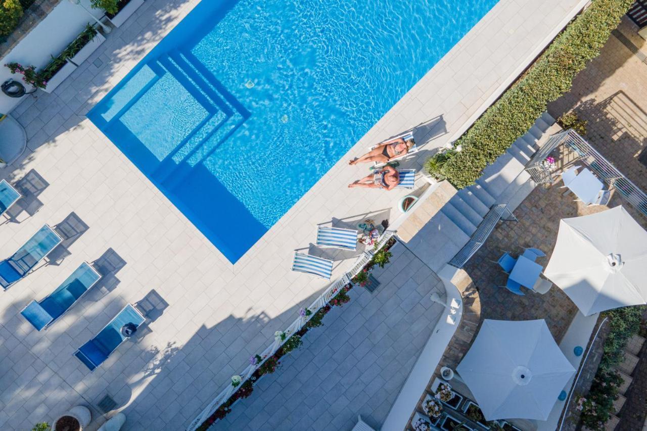 Almare B&B Crotone Bagian luar foto