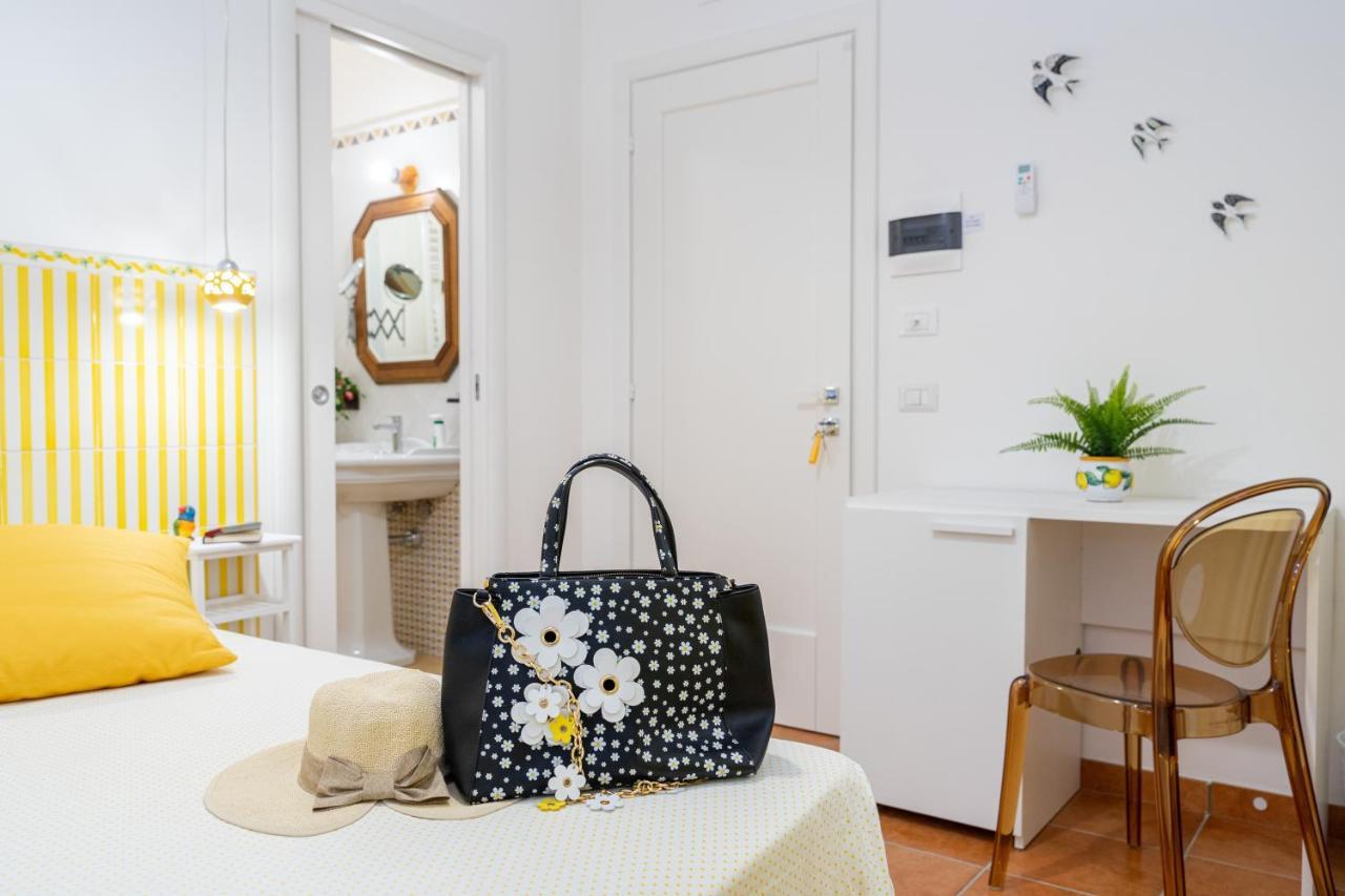 Almare B&B Crotone Bagian luar foto