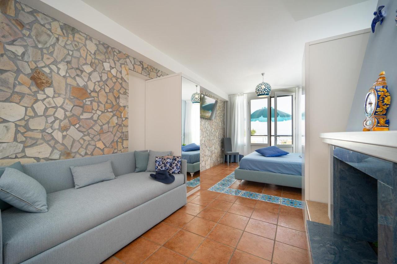 Almare B&B Crotone Bagian luar foto