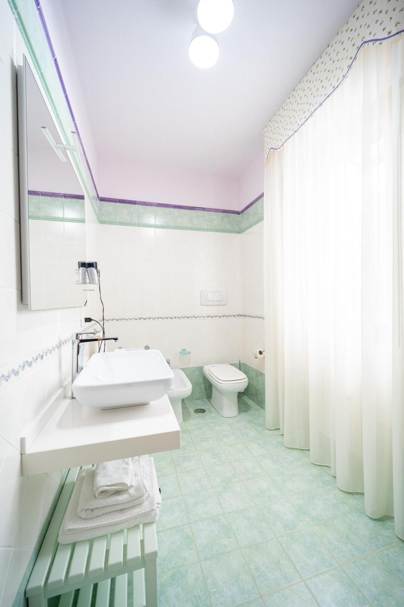 Almare B&B Crotone Bagian luar foto
